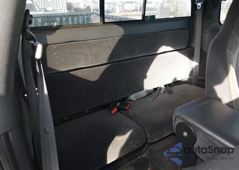 2000 Dodge Dakota Slt/Sport z USA, uszkodzony, nr VIN 1B7GL22X1YS553073